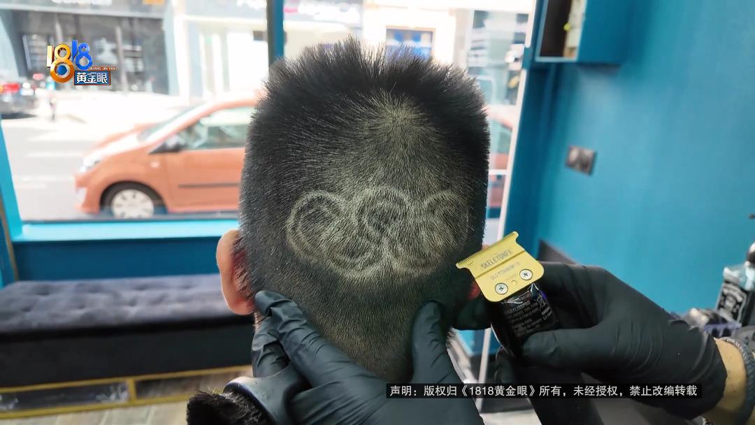 DƬ